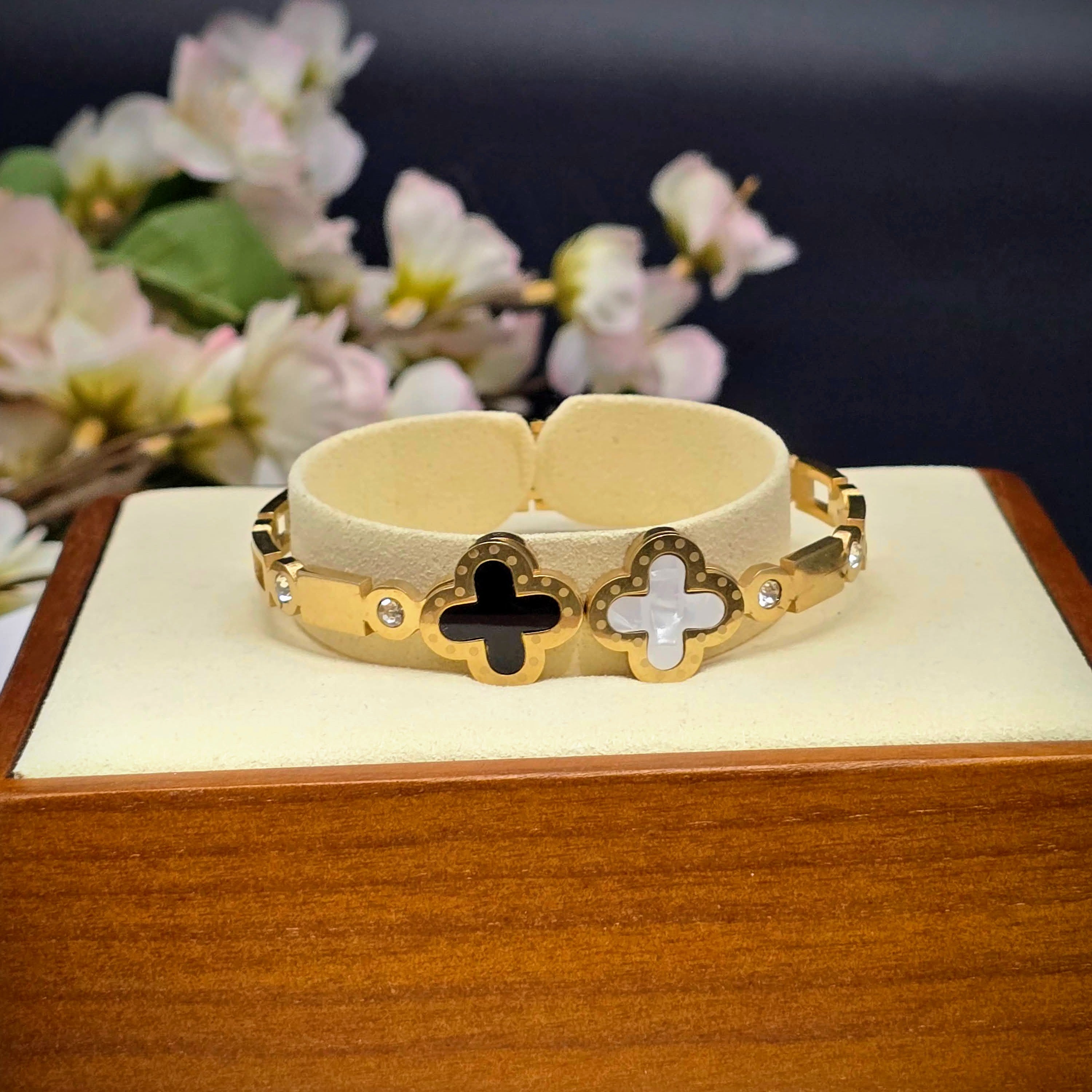 Dual-Tone Quatrefoil Hinged Bangle – Stainless Steel