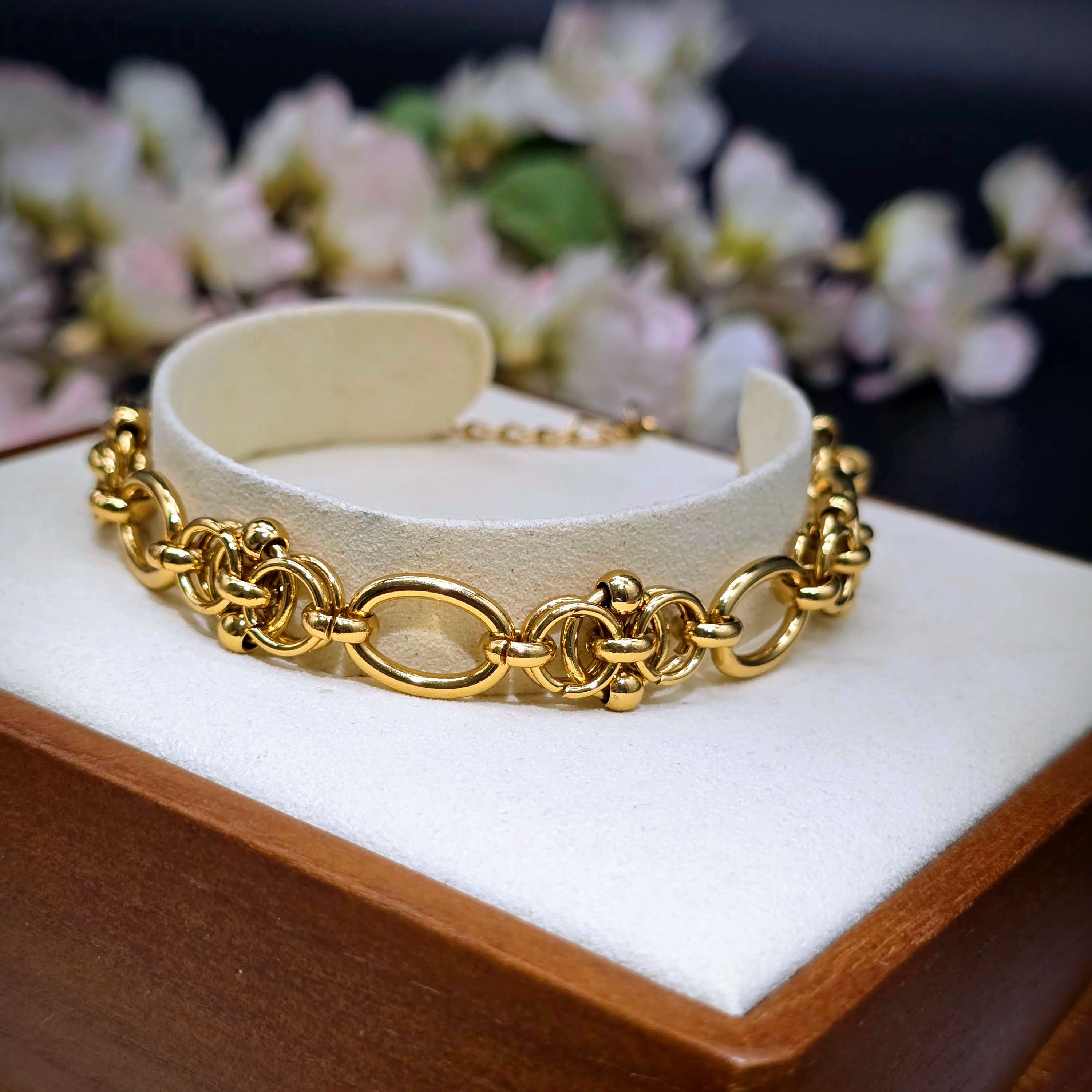 Gold Chain-Link Bracelet - Stainless steel