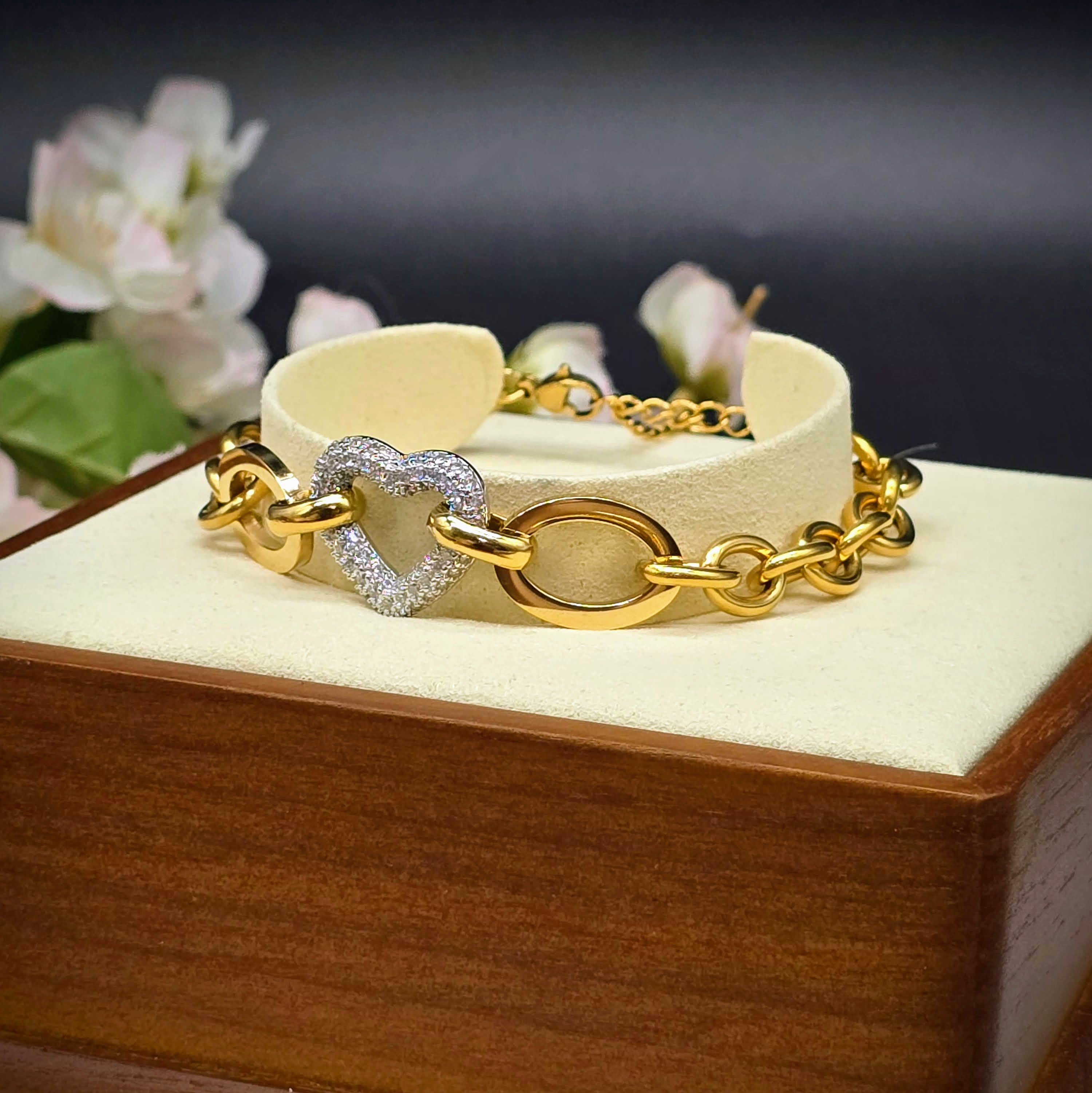Sparkling Pave Heart Link Bracelet – Stainless Steel