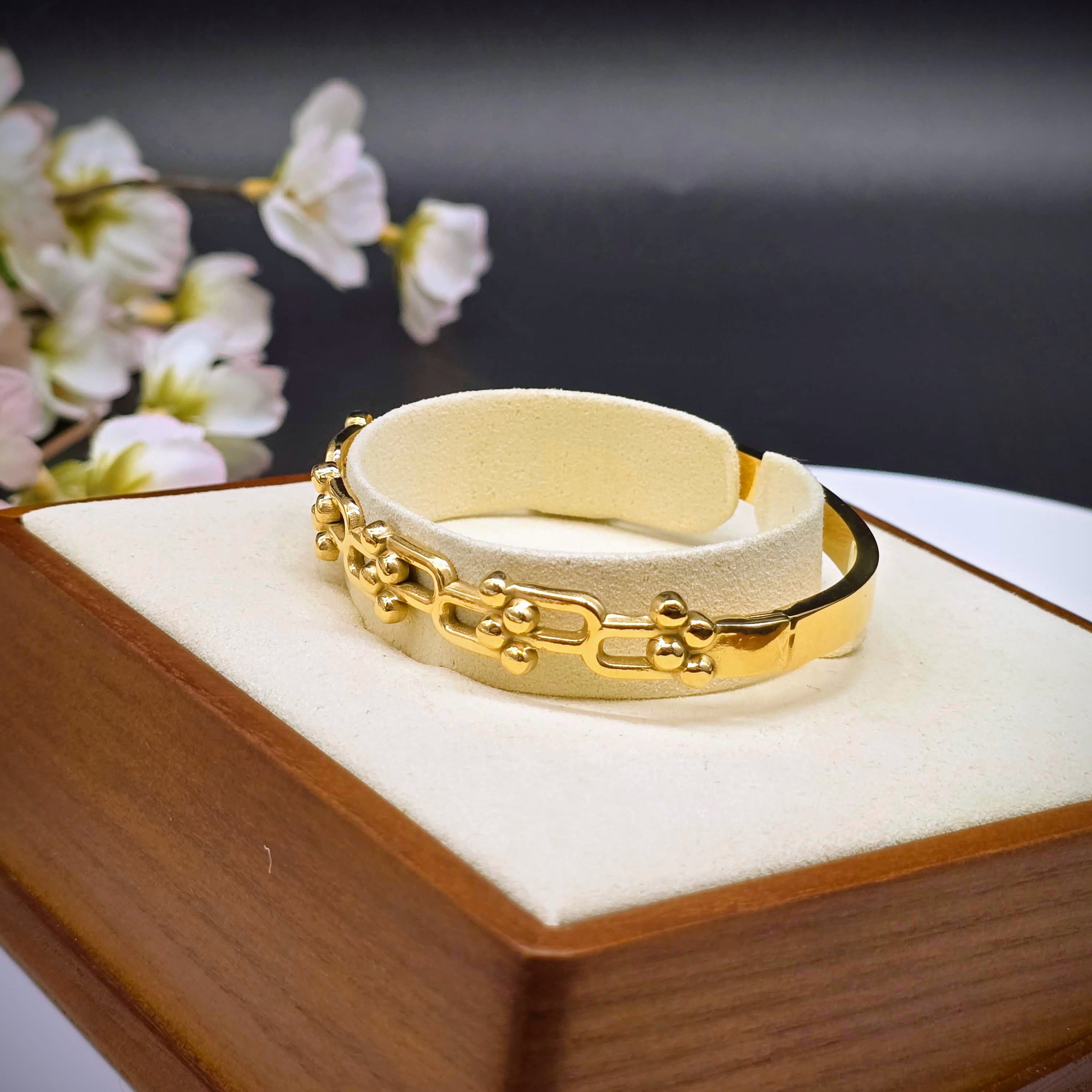 Linked Motif Hinged Bangle - Stainless Steel