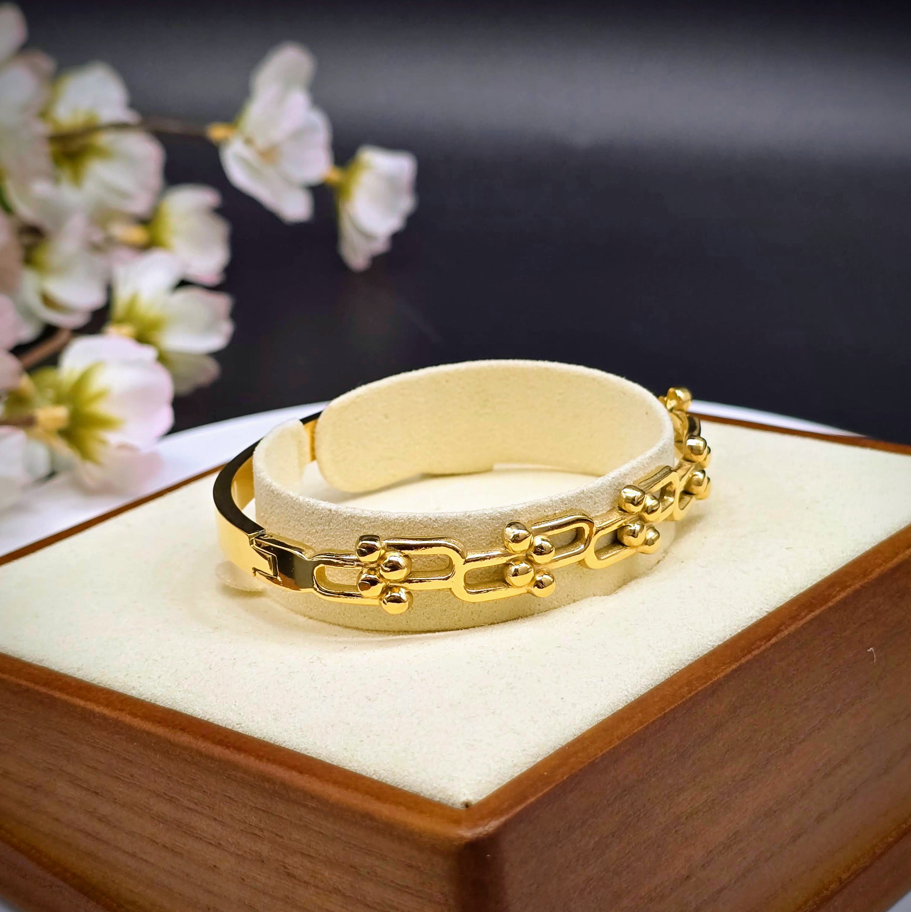 Linked Motif Hinged Bangle - Stainless Steel