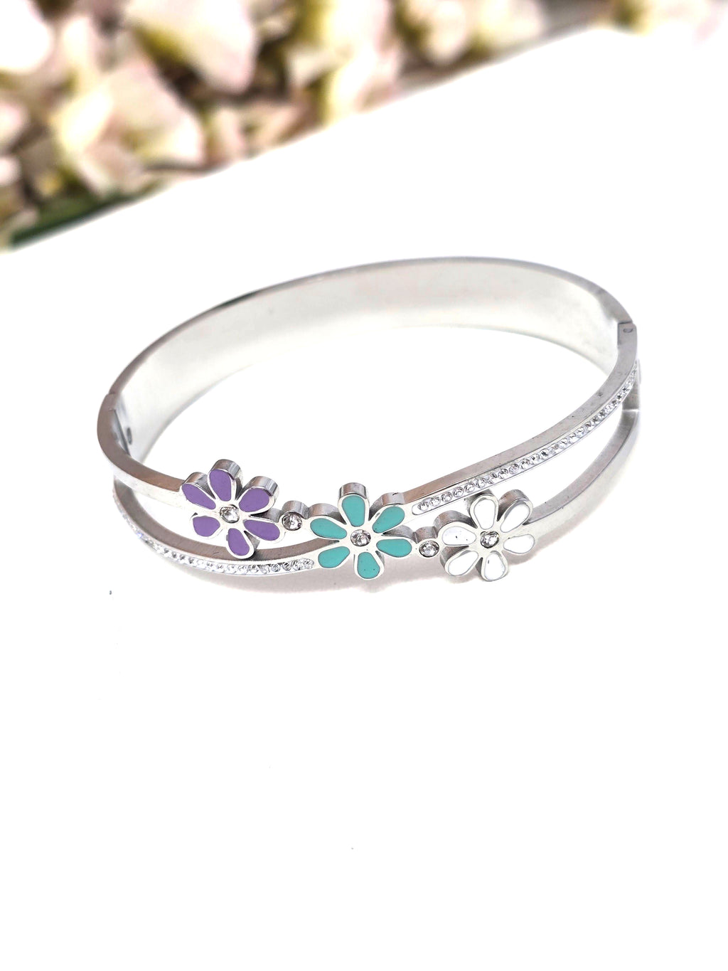 Three Bloom Enamel Daisy Stainless Steel Hinged Bangle
